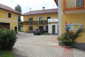 福鲁兹特克斯佩舍基布雷尔住宿加早餐旅馆 - 皮丁