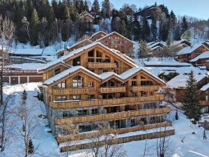 Appartement de standing, 3 chambres, terrasse, conciergerie, centre Méribel - FR-1-613-45