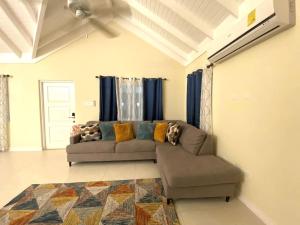 LovelyModern 3BD VacationHome JAAA