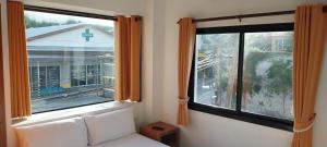 Ava 2 Budget Hotel Koh Tao