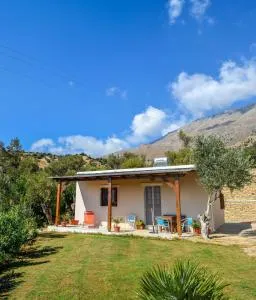 Petra-Mare 8 - Akoumia