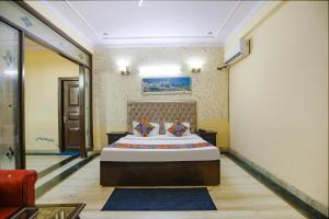 FabHotel HM Palace