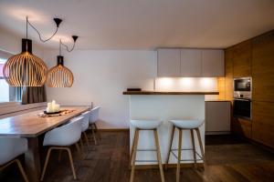 Olympic R2 - pied des pistes - carless holidays!