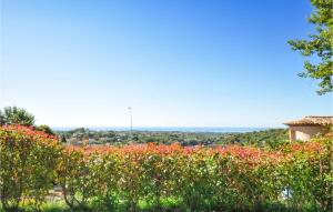 Maisons de vacances Awesome Home In La Gaude With Kitchen : photos des chambres