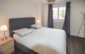 Maisons de vacances Awesome Home In La Gaude With Kitchen : photos des chambres