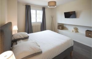 Maisons de vacances Awesome Home In La Gaude With Kitchen : photos des chambres