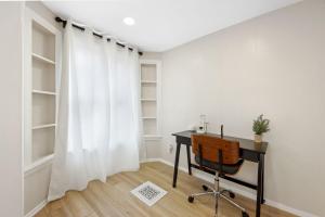 The Lakewood Belle: Family Friendly Home 10 minutes to Downtown!