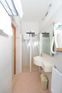 Camera Comfort Matrimoniale/Doppia con Letti Singoli con Balcone