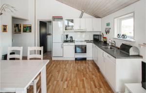 2 Bedroom Nice Home In Samsø
