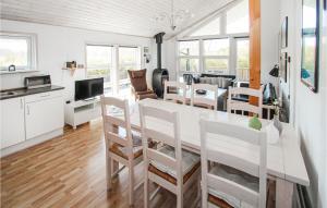 2 Bedroom Nice Home In Samsø