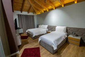 Deluxe Triple Room room in Tree Hotel Korce