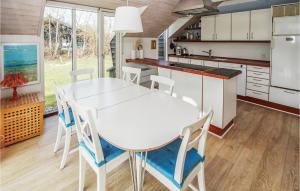 Beautiful Home In Samsø With Wifi