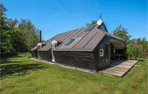 Beautiful Home In Samsø With Wifi