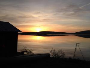 Lakeside cottage in Lapland with great view