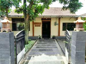 Ngampilan Backpacker Hostel