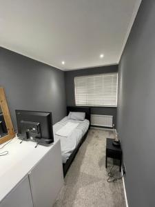 Tilbury Docks Rooms for Short letting