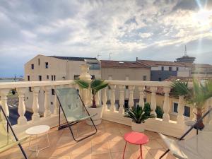 Maisons de vacances Rare maison a 50m de la plage. Grande terrasse vue mer. : photos des chambres