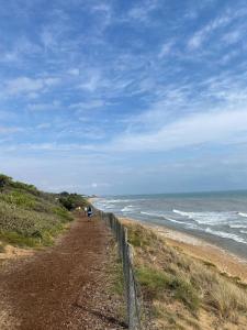 Villas Villa Paulownia - a 1,2km des plages - tout confort au coeur du bourg : photos des chambres