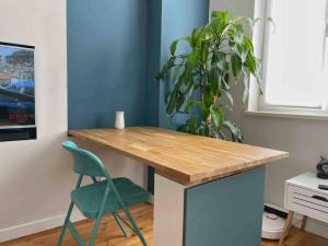 Cozy & Boho Top Center Apartment