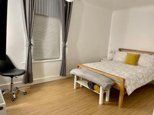 Central Worthing, 3 bedrooms, 600m from beach