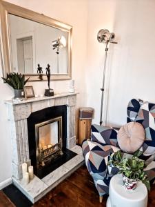 Whole Stylish Apartment 1880s Guinness Worker House