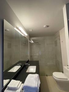 SWIMMING POOL, GYM, PADDLE COURT