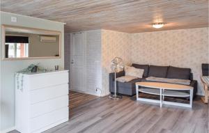 2 Bedroom Nice Home In Rockneby