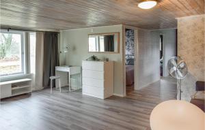 2 Bedroom Nice Home In Rockneby