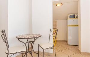 Awesome Apartment In Primosten With Wifi And 1 Bedrooms