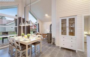 Amazing Home In Krems Iiwarderbrück