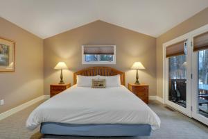 728 Disciples Village Condo