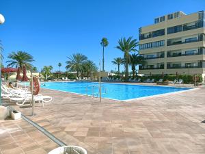 Your Luxurious Home Near The Dunes!