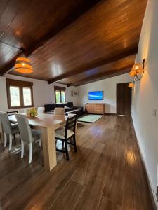 El Caserio de Araña - Atlantic Blue Ocean