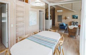 Awesome Home In Samsø