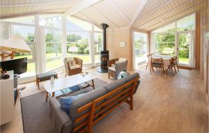 Awesome Home In Samsø