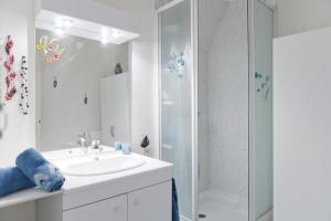 Chambre chez lhabitant - proche du centre - salle deau et WC privés