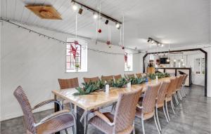 Beautiful Apartment In Esbjerg V