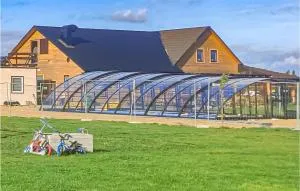 Awesome Apartment In Jezierzany - 杰泽扎尼