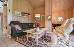 Nice Home In Glesborg With Sauna