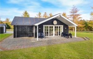 Nice Home In Glesborg With Sauna