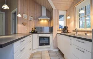 Nice Home In Glesborg With Sauna