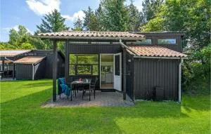 1 Bedroom Nice Home In Hampen - Ejstrup