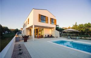 Beautiful Home In Turanj With 4 Bedrooms, Wifi And Outdoor Swimming Pool