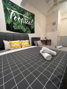 Room1#IG theme Bargainous#Shared Bathroom#3pax#2min Kek Lok Si