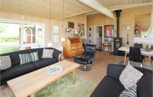 Stunning Home In Samsø With Wifi