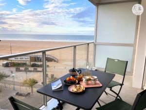 Appartements Au85, Bel appartement, vue ocean, pied de la plage : photos des chambres