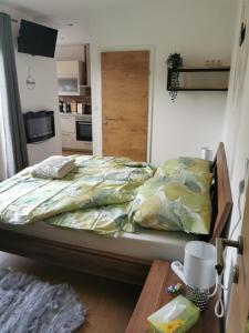 HomeW4 - Tiny Apartment