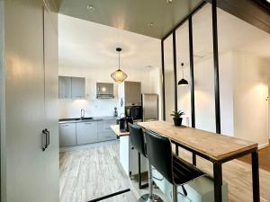 LE LUTZ - Moderne Spacieux - Hyper Centre - Parking