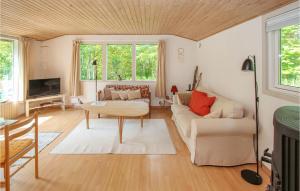 Cozy Home In Samsø With Kitchen