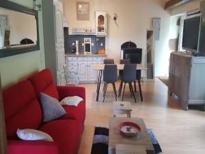 Maisons de vacances Cozy gite in the heart of an atypical hamlet : photos des chambres